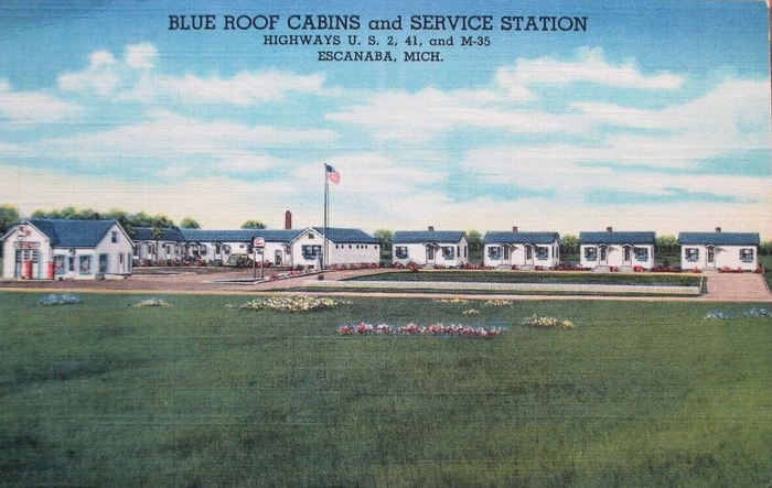 Blue Roof Motel - Vintage Linen Postcard (newer photo)